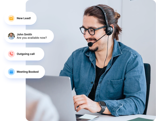 contact center employee attending call